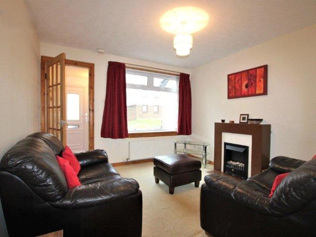 Stuart Crescent, East Craigs. 1 bed apartment to rent £975 pcm £225 pw