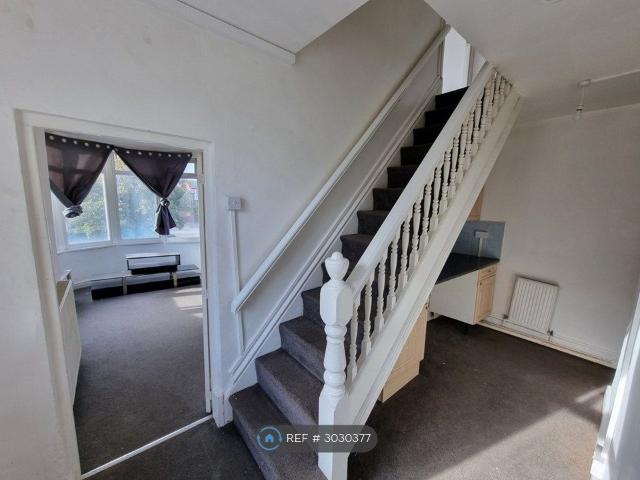 Stuart Street, Leicester LE3, 3 bed flat to rent, £1,100 pcm | PrimeLocation