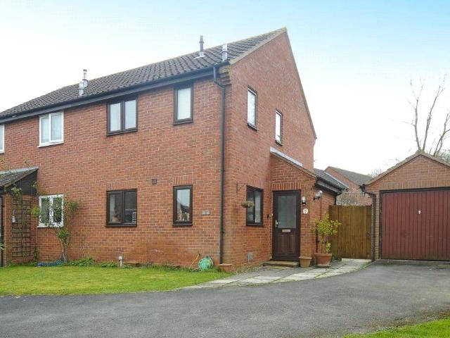 Stubble Close, Oxford OX2, 3 bed end terrace house to rent, £1,800 pcm | PrimeLocation