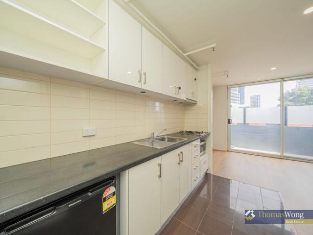 STUDENT ONLY ACCOMODATION One bedroom Apartment in Heart of Box Hill