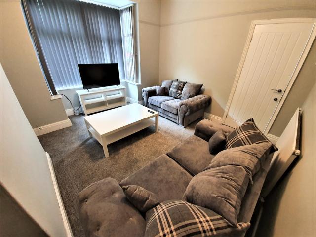 student_apartment for rent in 81 Cottingham Road, HU5 2DG