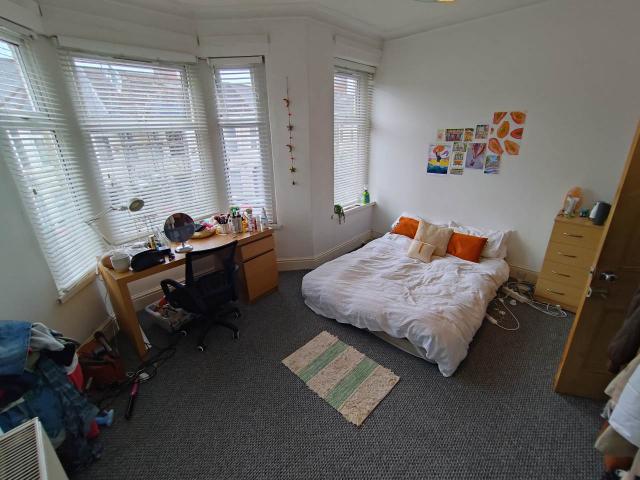 student_apartment for rent in Tewkesbury Place Cathays Cardiff CF24 4QU
