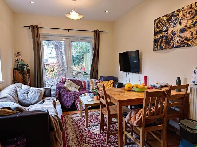 student_apartment for rent in Treherbert Street Cathays Cardiff CF24 4JN