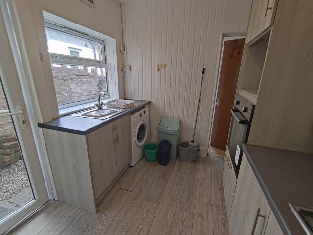 student_apartment for rent in Arran Street Roath Cardiff CF24 3HU