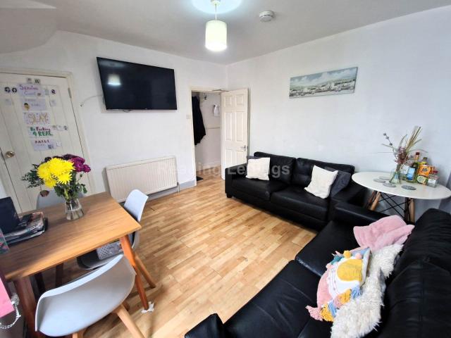 student_apartment for rent in Blenheim Road, Reading