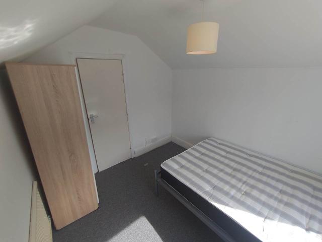 student_apartment for rent in Cranbrook Street Cathays Cardiff CF24 4AL