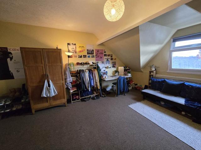 student_apartment for rent in Donald Street Roath Cardiff CF24 4TL