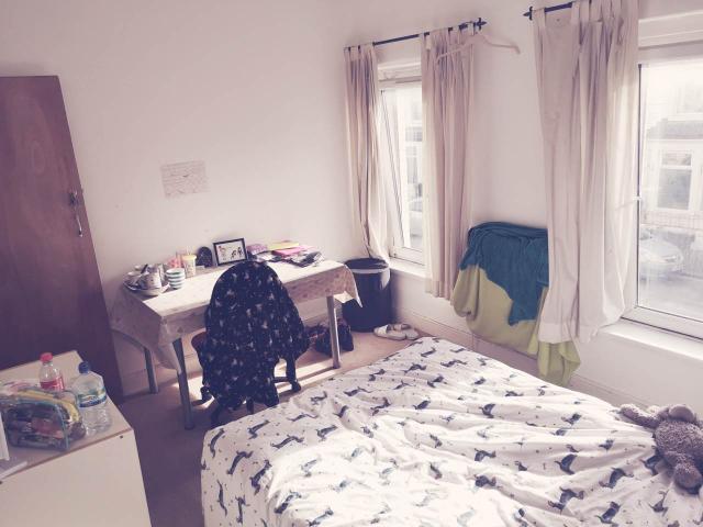 student_apartment for rent in Glenroy Street Roath Cardiff CF24 3JZ