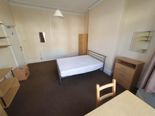 student_apartment for rent in Glynrhondda Street Cathays Cardiff CF24 4AN
