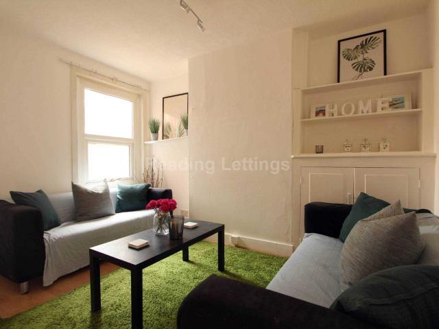 student_apartment for rent in Grange Avenue, Reading