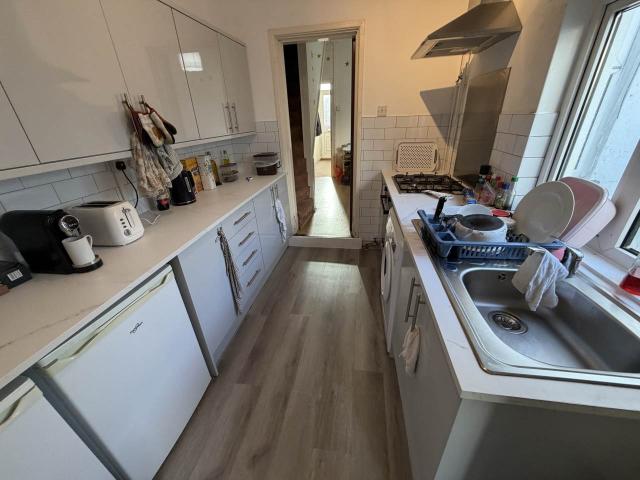 student_apartment for rent in Keppoch Street Roath Cardiff CF24 3JU