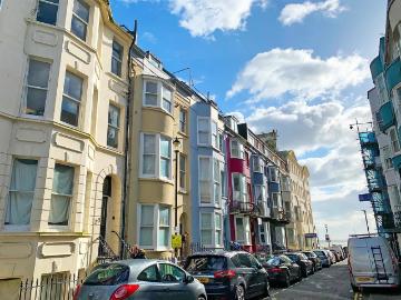 student_apartment for rent in LGF, Broad Street, Brighton