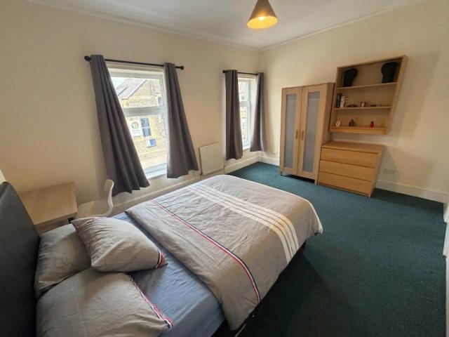 student_apartment for rent in Mackintosh Place CF24 4RR