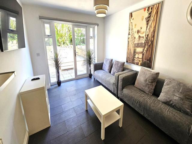 student_apartment for rent in Minister Street CF24 4HR