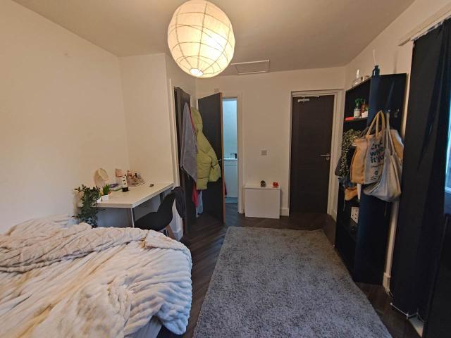student_apartment for rent in Miskin Street Cathays CF24 4AQ