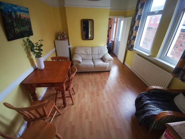 student_apartment for rent in Monthermer Road Cathays Cardiff CF24 4RA