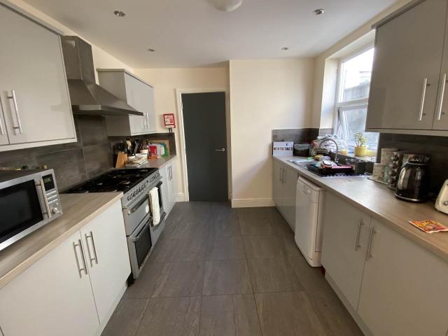 student_apartment for rent in Monthermer Road Cathays Cardiff CF24 4RA