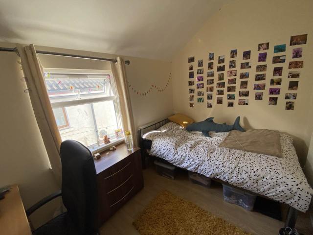 student_apartment for rent in Pentyrch Street Cathays CF24 4JX