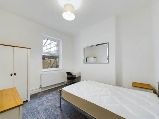 student_apartment for rent in Rawden Place Canton Cardiff CF11 6LF