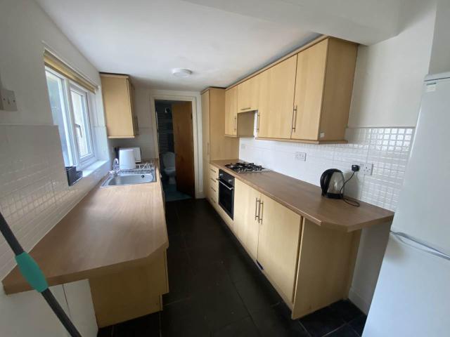 student_apartment for rent in Russell Street Roath CF24 3BG