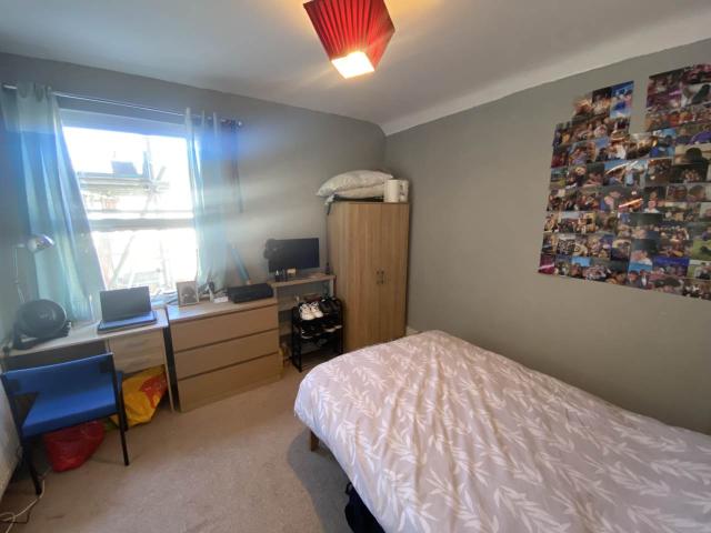 student_apartment for rent in Ruthin Gardens Cathays CF24 4AU
