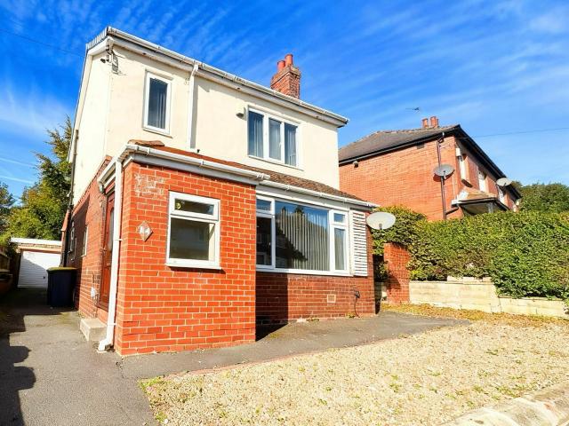 student_apartment in Ash Road, Headingley