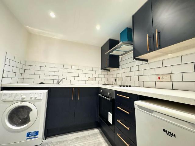 student_apartment in Hardy Street