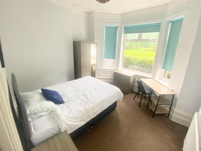 student_apartment in Lower Seedley Road, Salford