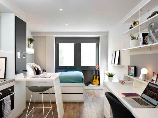 Student Castle Bath Student Accommodation, UK | Amber
