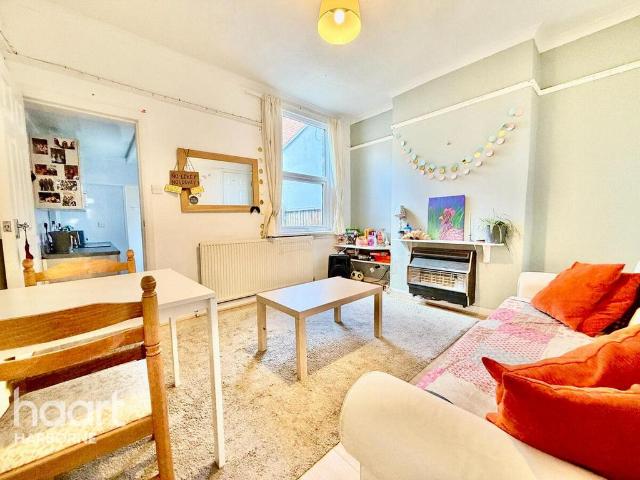 STUDENT HOME Daisy Rd, Edgbaston 3 bed terraced house to rent £1,400 pcm £323 pw