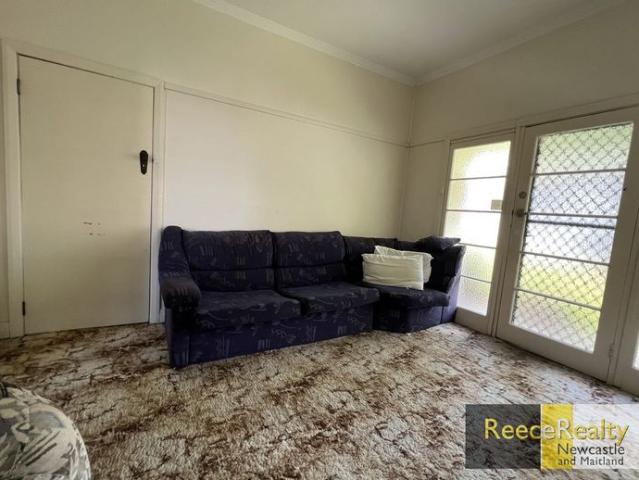STUDENT HOUSE IN GREAT LOCATION