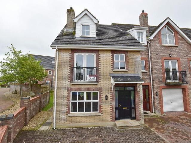 STUDENT LET 2027/28 19 Millstone Park Portstewart, BT55 7GS
