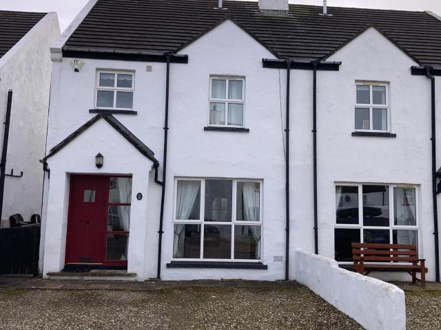 STUDENT LET 2027/28 34 Fairfield Road Portstewart, BT55 7HX