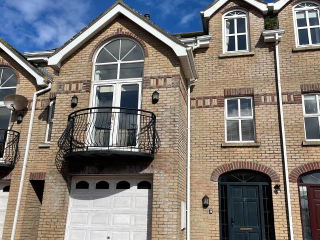 STUDENT LET 2027/28 7 Millstone Grove Portstewart, BT55 7GS