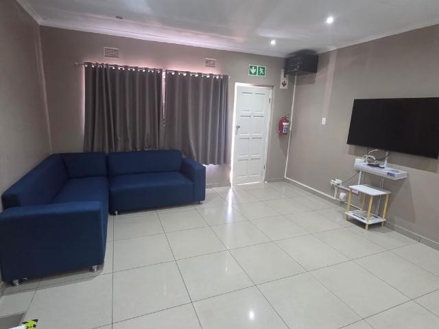 Student & Working Professionals Accommodation – Fully Furnished Rooms at Affordable Rates