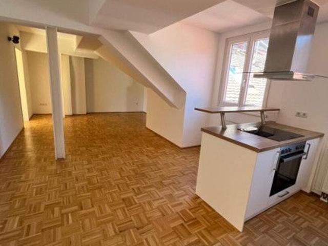 Studenten Aufgepasst ! 4 Zimmerwohnung in sehr zentraler Lage, in der Griesgasse 38, zu vermieten!