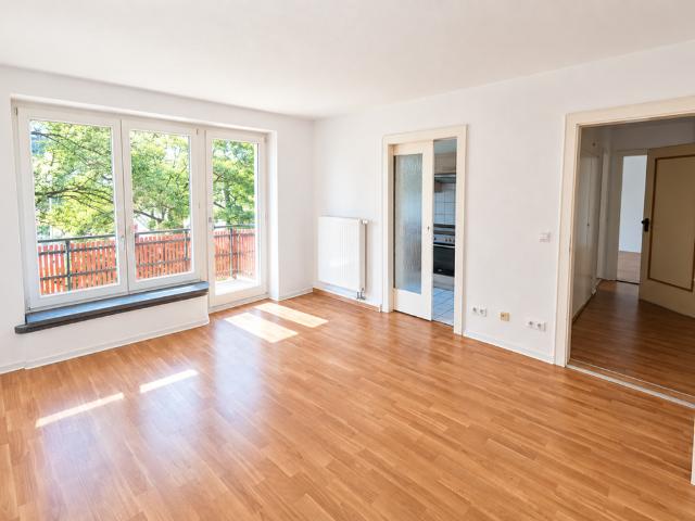 Studenten aufgepasst 2 Zimmer, Balkon und Einbauküche
