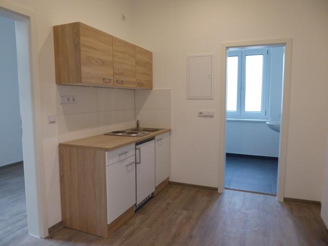 Studenten aufgepasst! 2 Zimmer mit Küche
