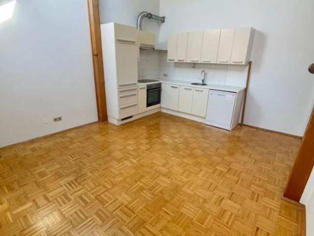 Studenten aufgepasst: Charmante Maisonettewohnung mit Galerie neben der TU zur Miete