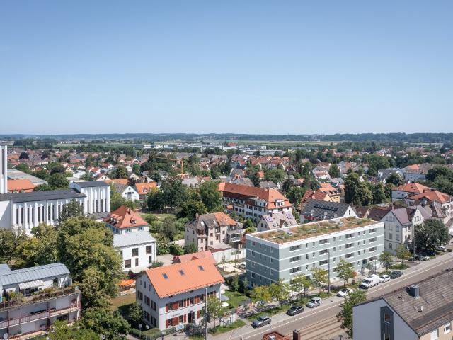 Studenten WG, ganz oder einzelnes Zimmer anmieten mit EBK und teilmöbliert!