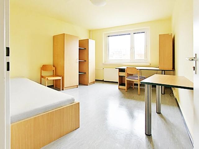 Studenten WG + Zimmer möbliert zu vermieten