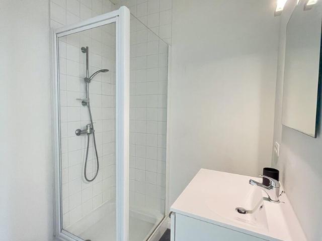 STUDENTENkamer met eigen badkamer over PARK