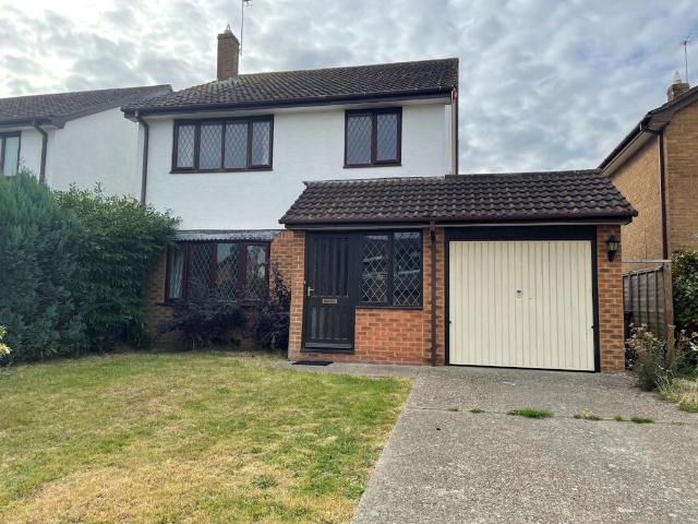 STUDENTS* Marianne Road, BH12 5 bed detached house to rent £2,550 pcm £588 pw
