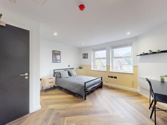 Students Only Luxury Studio in Rusholme