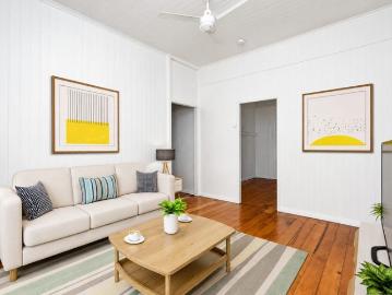 STUDENT/SHARE Furnished/Utilities Included in Prime Location!