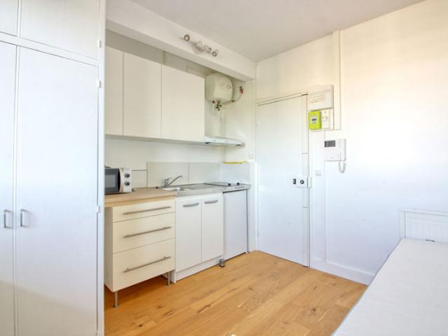 Studette / chambre de service Antony 9.23 m2
