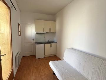 STUDETTE MEUBLEE 11,40m2 LES BEAUX ARTS