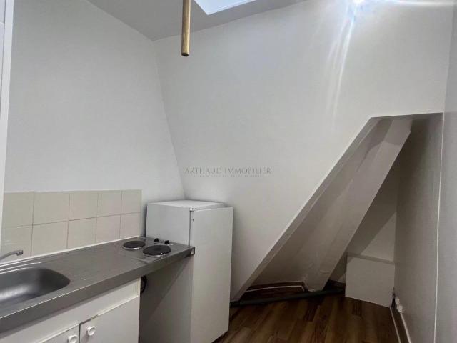 Studette Quartier Saint Georges 5m² Paris 9ème