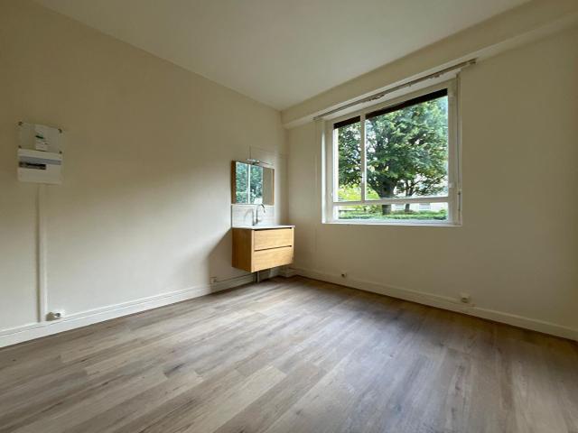 Studette SAINT CLOUD 1 pièce s 1176 m2