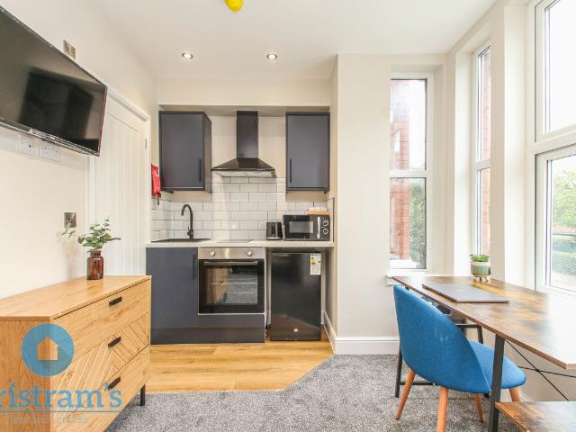 Studio 3, Derby Road, Long Eaton NG10, Studio to rent, £825 pcm | PrimeLocation